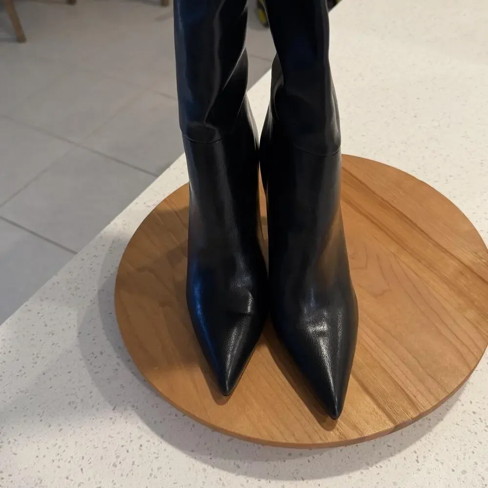 Femme Los Angeles 9 The Soho Boots in Nero Knee High Leather Pointed Stiletto